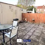 The Den 2 Bedroom Serviced Apartment By Altoluxoexperience Short Lets & Serviced Accommodation With Free Wifi