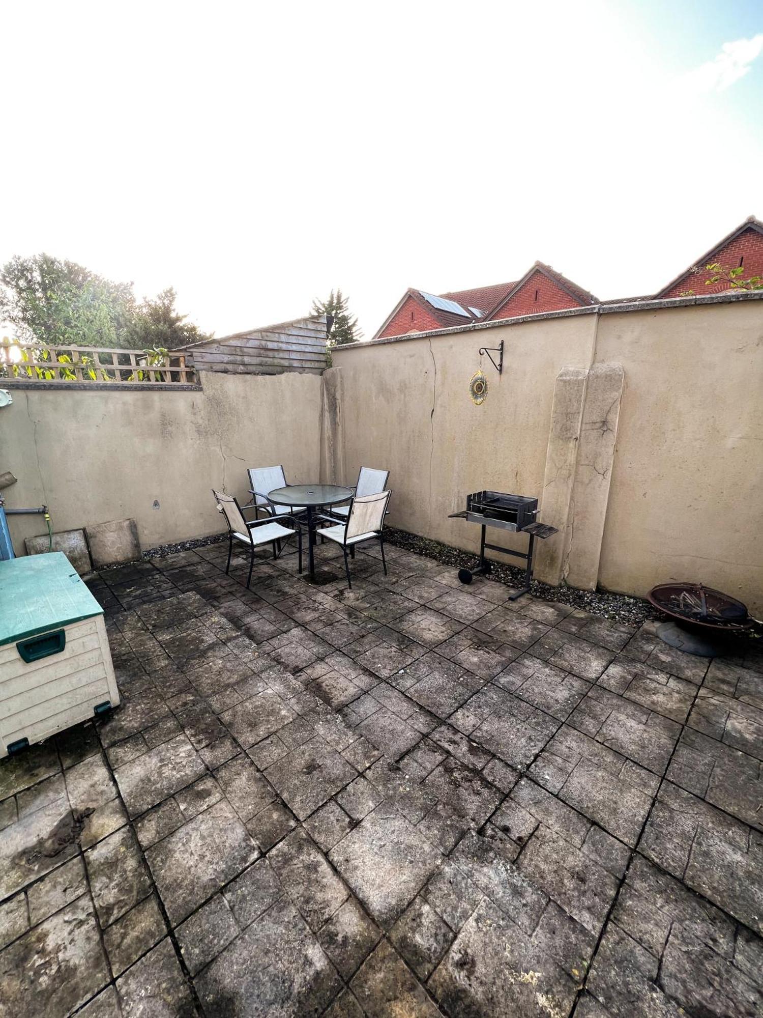 The Den 2 Bedroom Serviced By Altoluxoexperience Short Lets & Serviced With Free Wifi