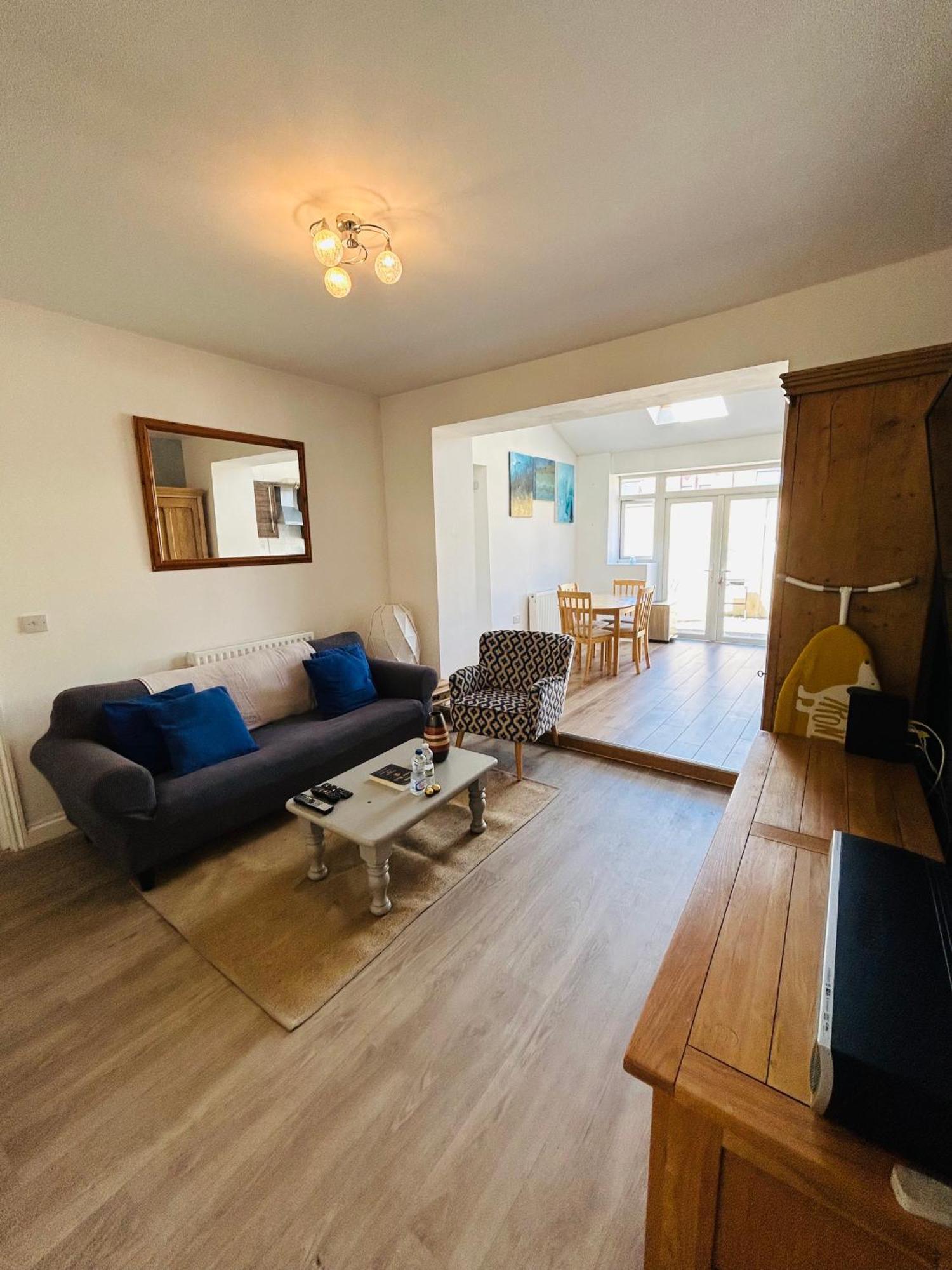 The Den 2 Bedroom Serviced By Altoluxoexperience Short Lets & Serviced With Free Wifi Apartamento Bristol