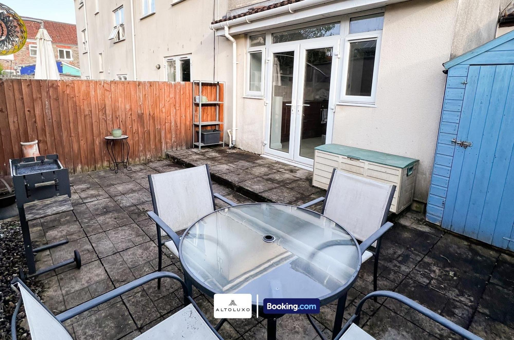 The Den 2 Bedroom Serviced By Altoluxoexperience Short Lets & Serviced With Free Wifi * Bristol
